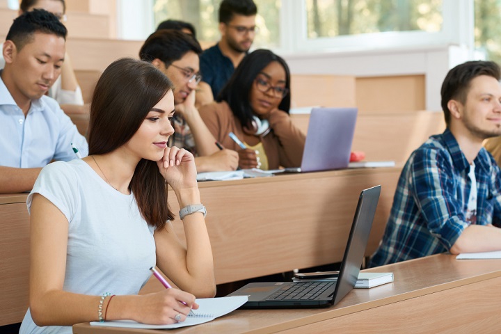images/blogs/contentImages/PGDM Different from MBA.jpg